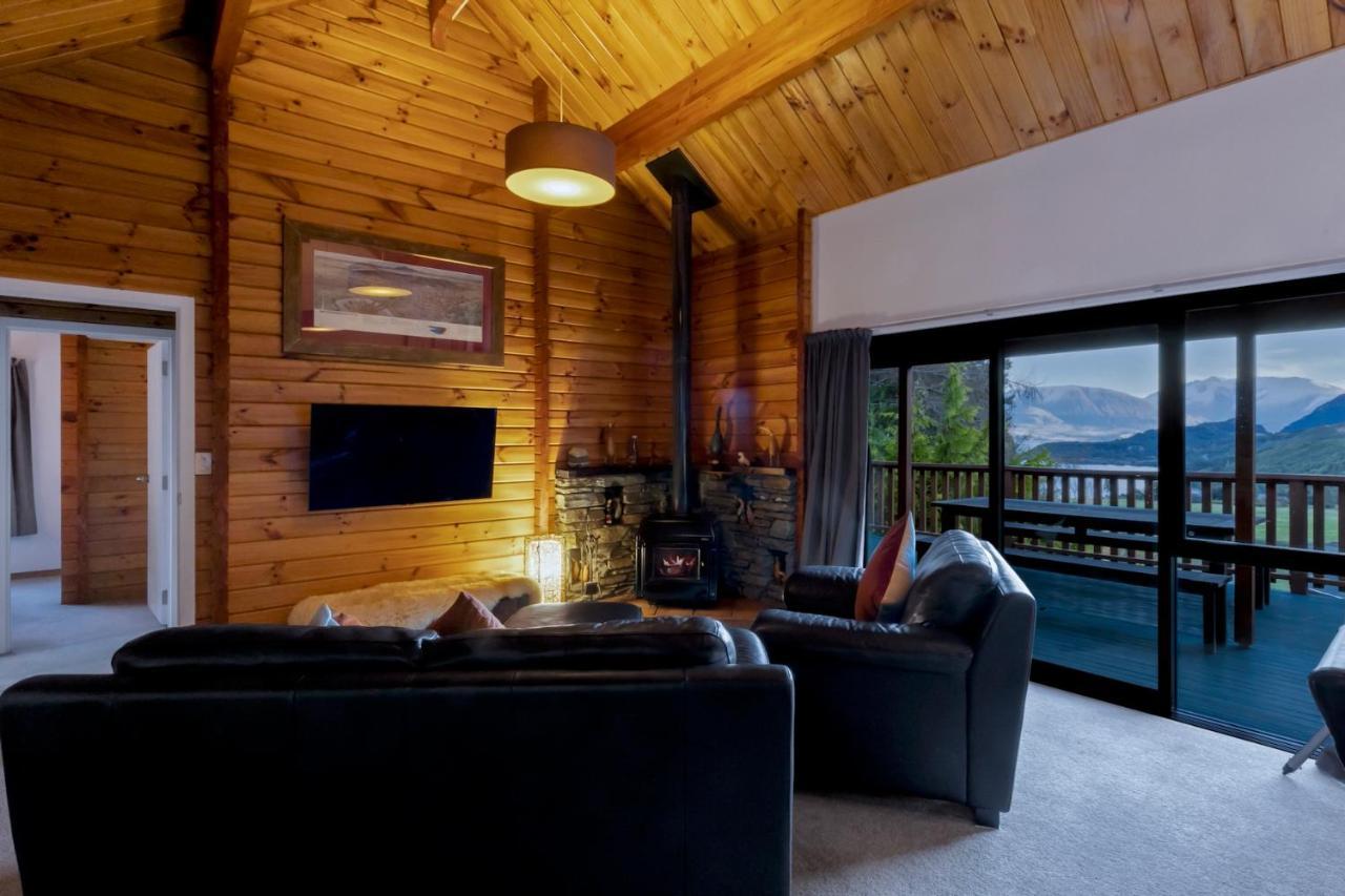 Kereru Cottage, Cosy Log Cabin, Serene Lake & Mountain Views 퀸즈타운 외부 사진